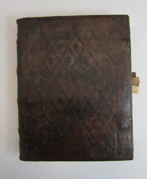 Manuscrit parchemin après restauration